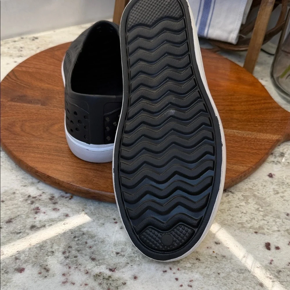 London Fog Black Perforated Slip-On Sneakers